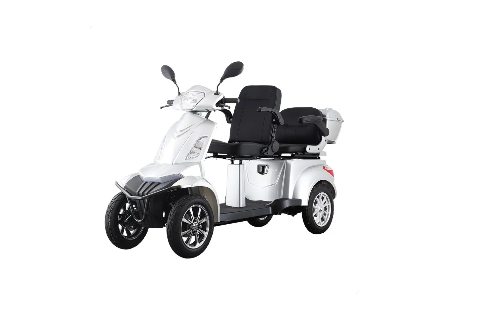 Scooter de movilidad doble (4 ruedas)